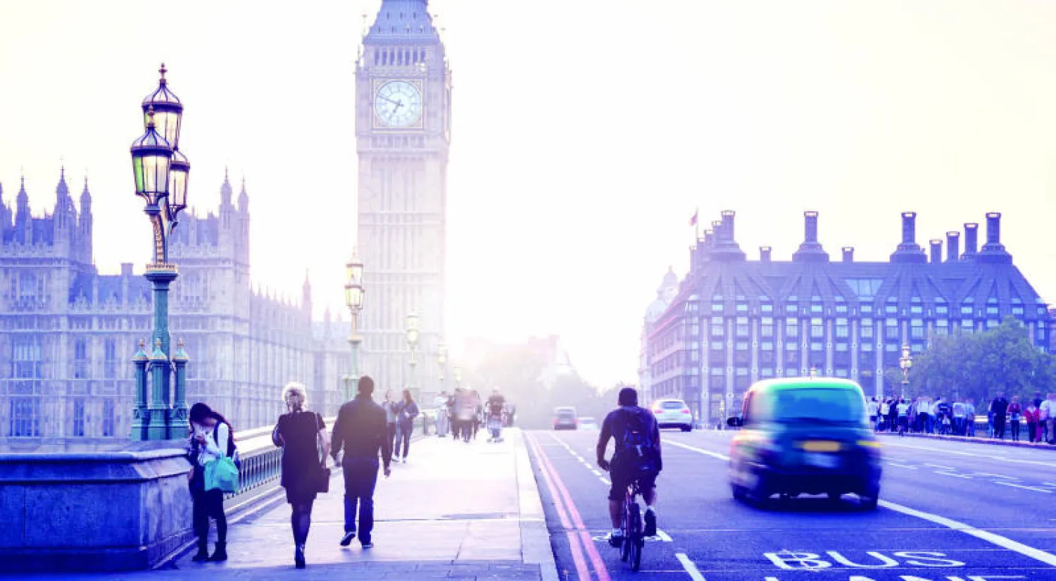 أزمة الديون اليونانية والمساعدات الأوروبية سببت العبء الأكبر على منطقة اليورو في ظل النقاشات حول خروج بريطانيا (رويترز)