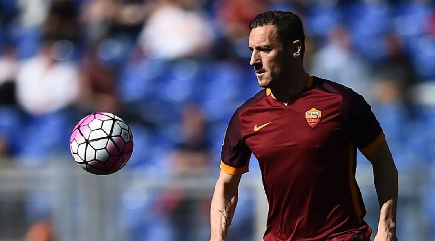 اللجنة الأولمبية الإيطالية تضغط لتمديد عقد توتي مع روما