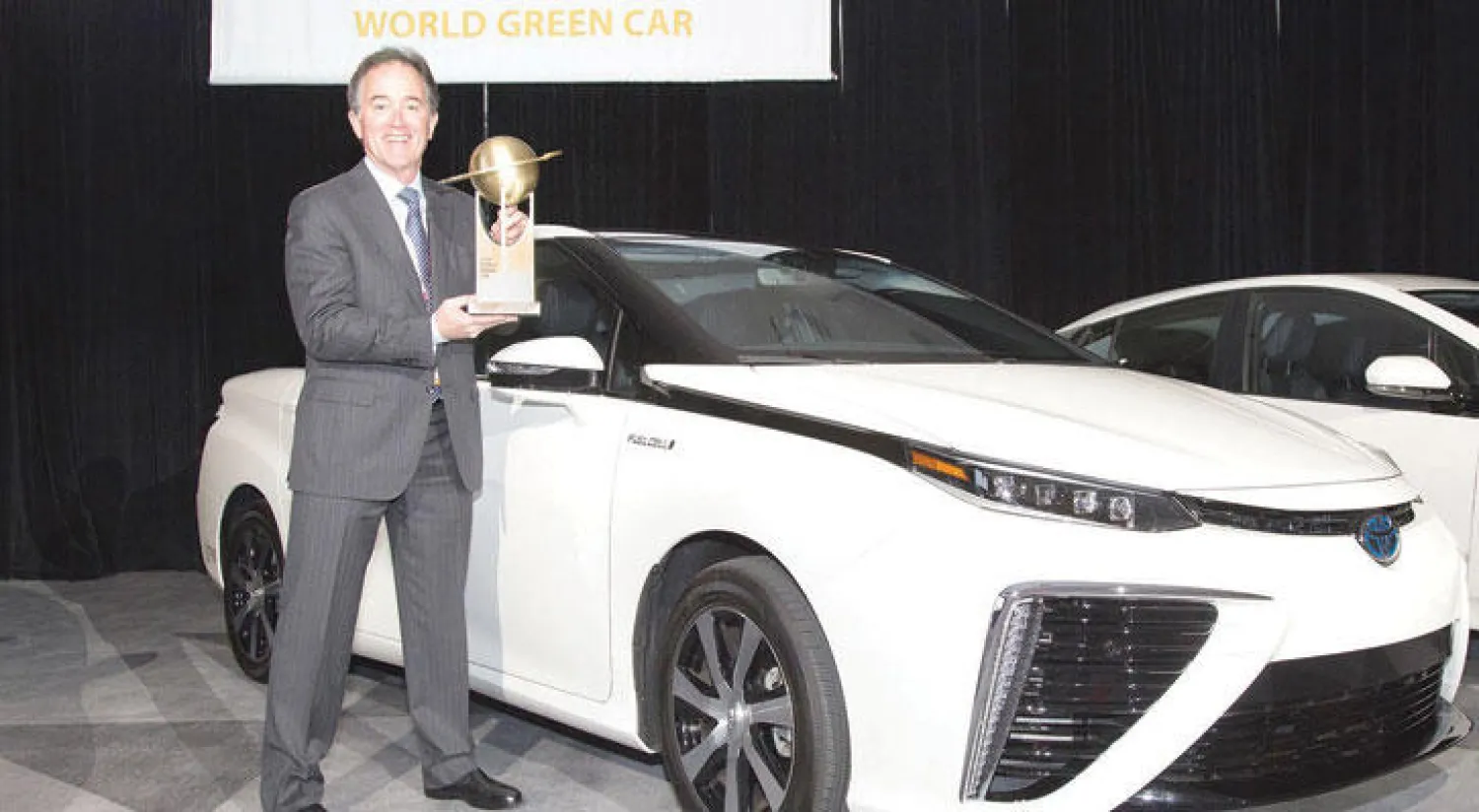 {تويوتا ميراي} تفوز بجائزة «أفضل سيارة صديقة للبيئة» لعام 2016