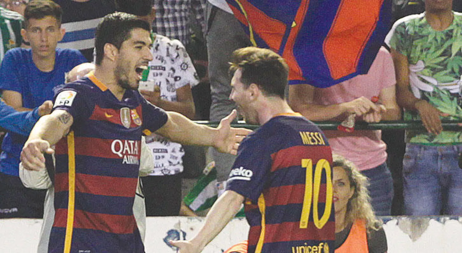 ميسي مرر وسواريز سجل ليمنحا برشلونة فوزًا جديدًا (أ.ب)