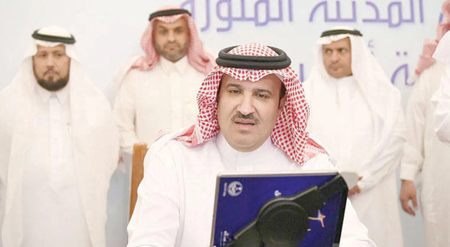 الأمير فيصل بن سلمان يدشن الخدمة («الشرق الأوسط»)