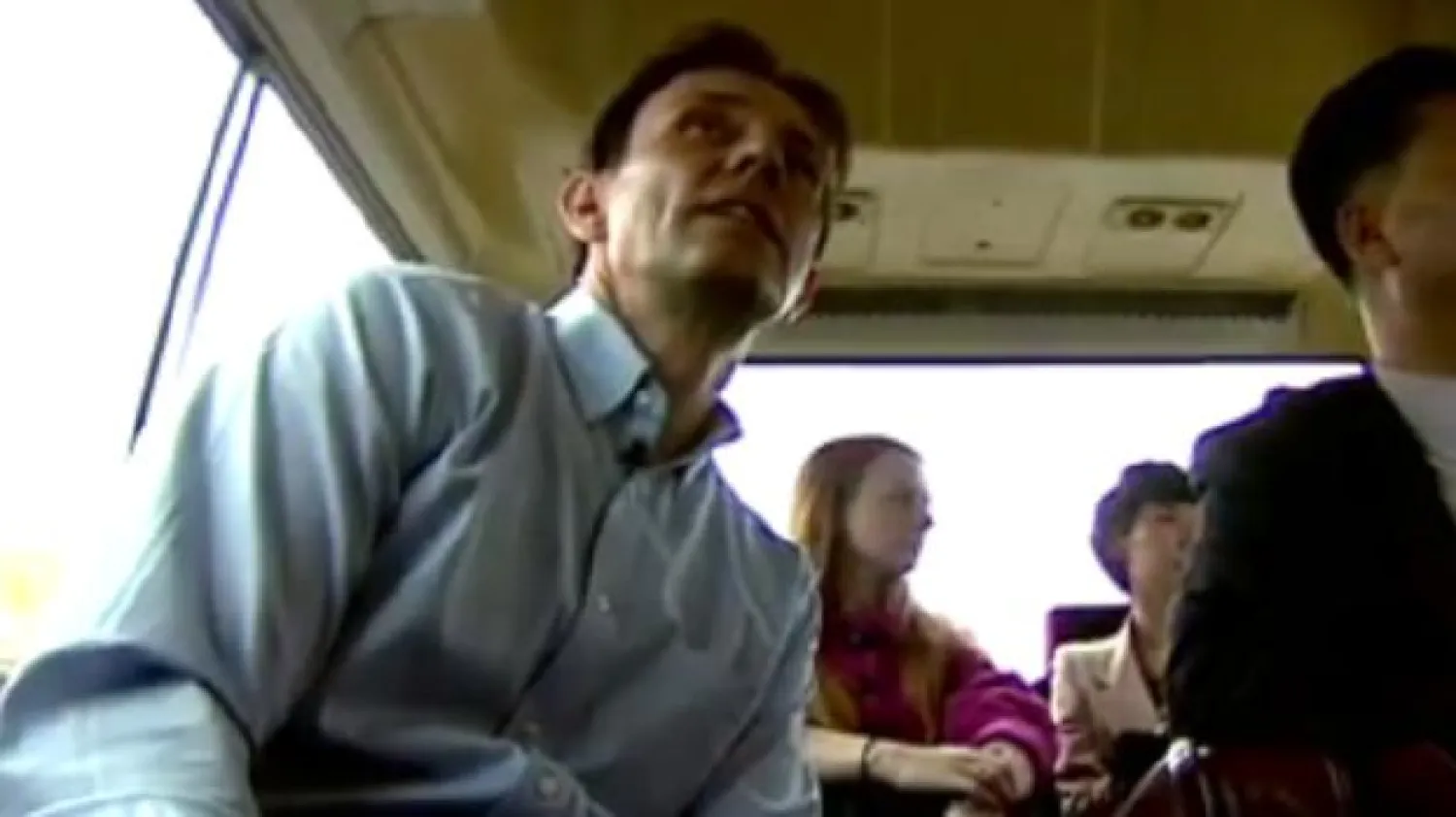 كوريا الشمالية تعتقل وترحل مراسلاً أجنبياً أخطأ في وصف زعيمها