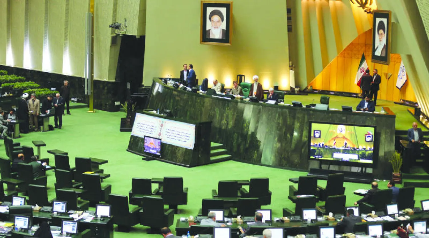 البرلمان الإيراني في جلسة تعود الى مارس الماضي في طهران (أ.ف.ب)