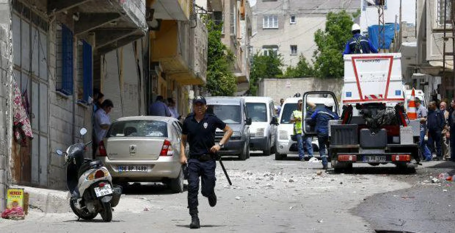 تركيا: 4 جرحى بانفجار قنبلة في إسطنبول