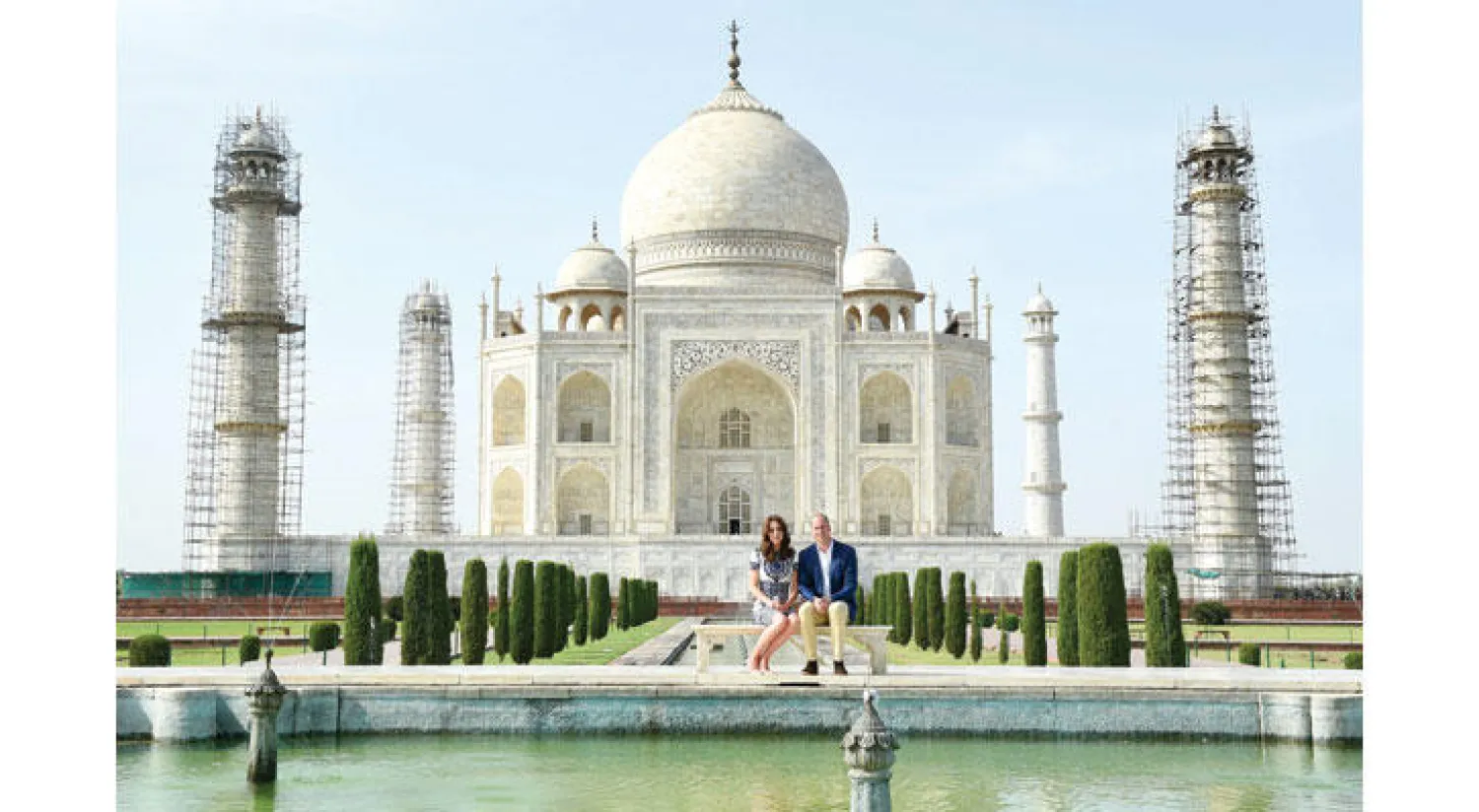 الأمير ويليام وزوجته كيت يعيدان إلى الأذهان صورة والدته الأميرة الراحلة ديانا (إ.ب.أ)