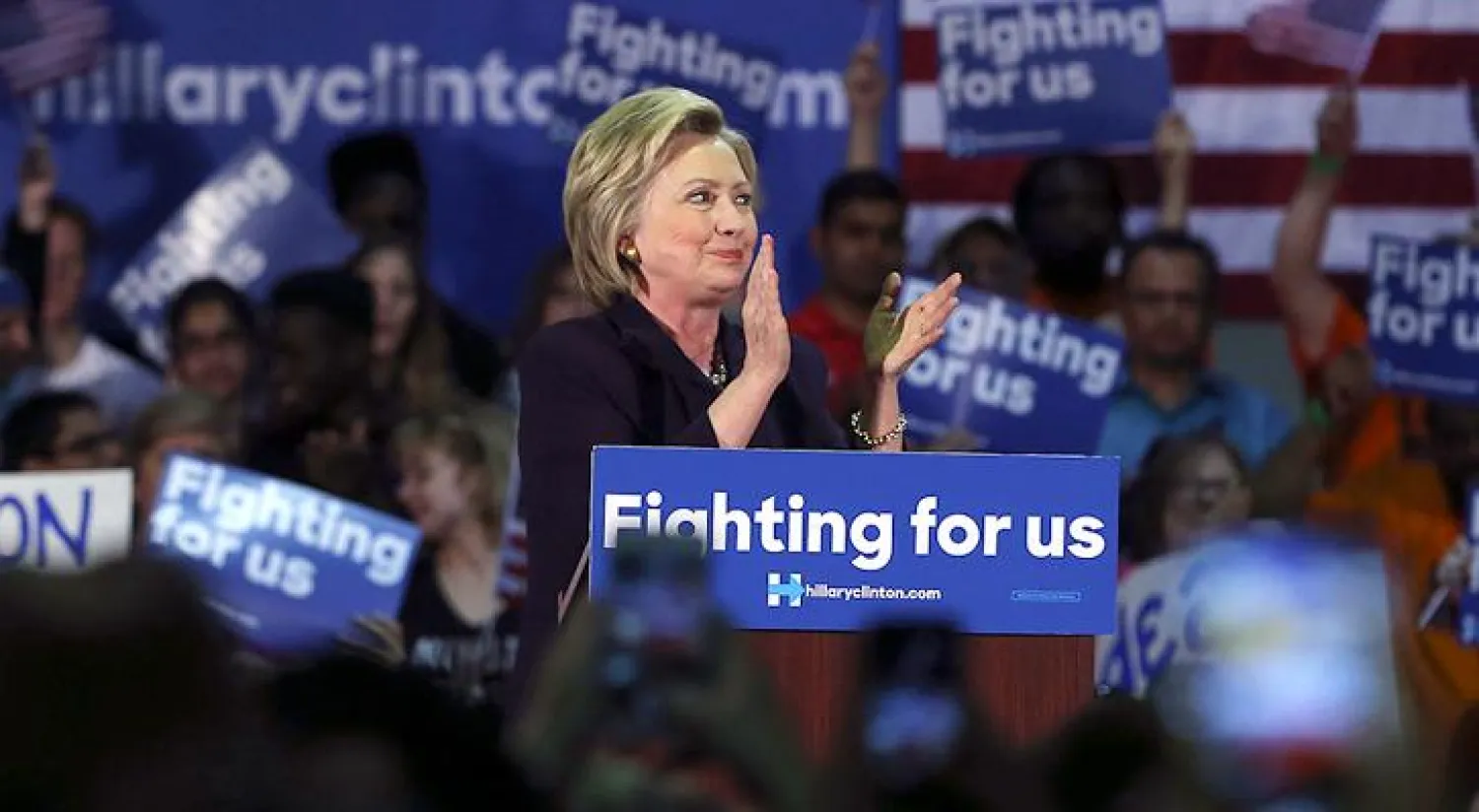 هيلاري تحذر من خطر دونالد ترامب على أميركا