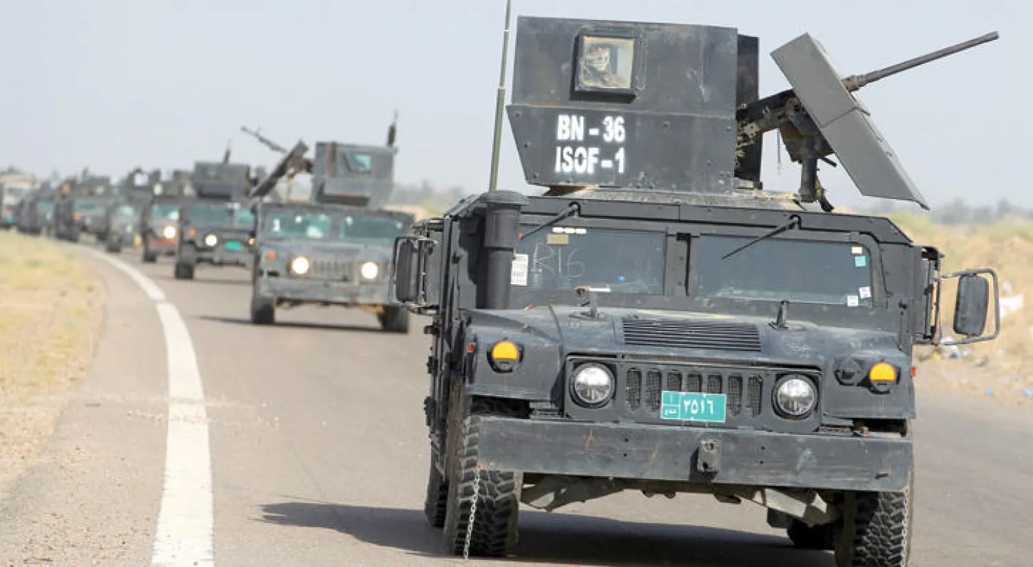 قوات مكافحة الإرهاب خلال تقدمها إلى مشارف الفلوجة أمس (أ.ف.ب)