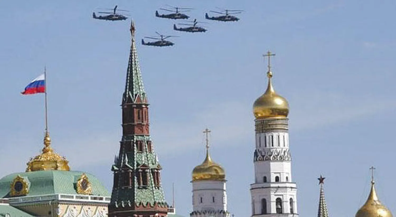 الانفاق العسكري.. أحد أبرز النقاط الخلافية بين مستشاري الرئيس الروسي في الموازنة (رويترز)