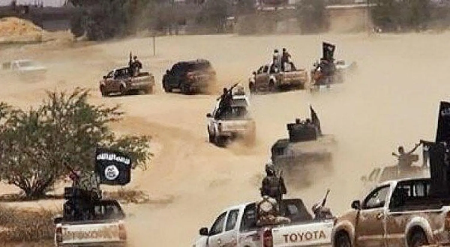 مصادر أمن عراقية: «داعش» يشن هجوما على هيت لتخفيف الضغط عنه في الفلوجة