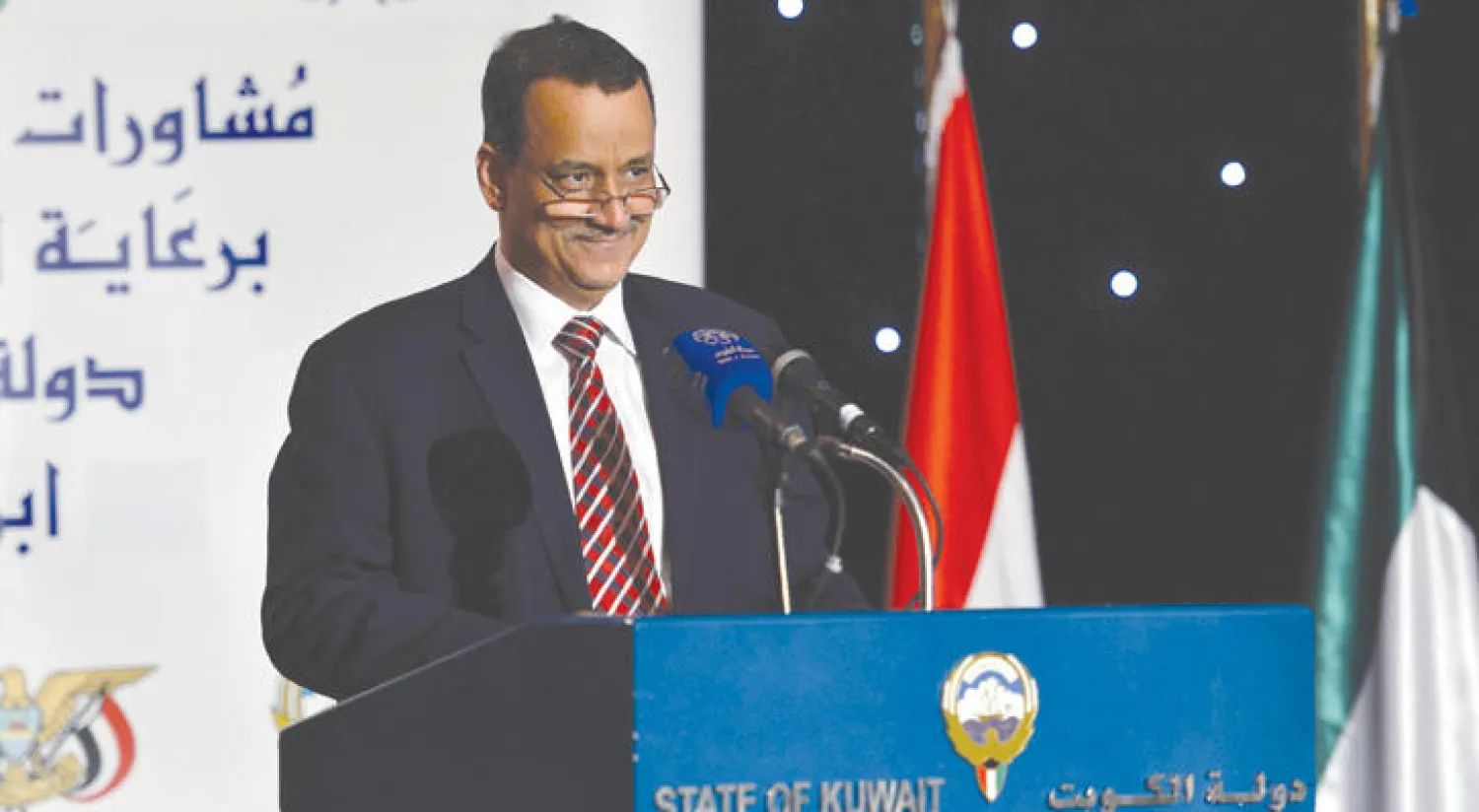 ولد الشيخ لدى حضوره إحدى جلسات المشاورات اليمنية بين الشرعية والانقلابيين في الكويت في 26 مايو الماضي (أ.ف.ب)