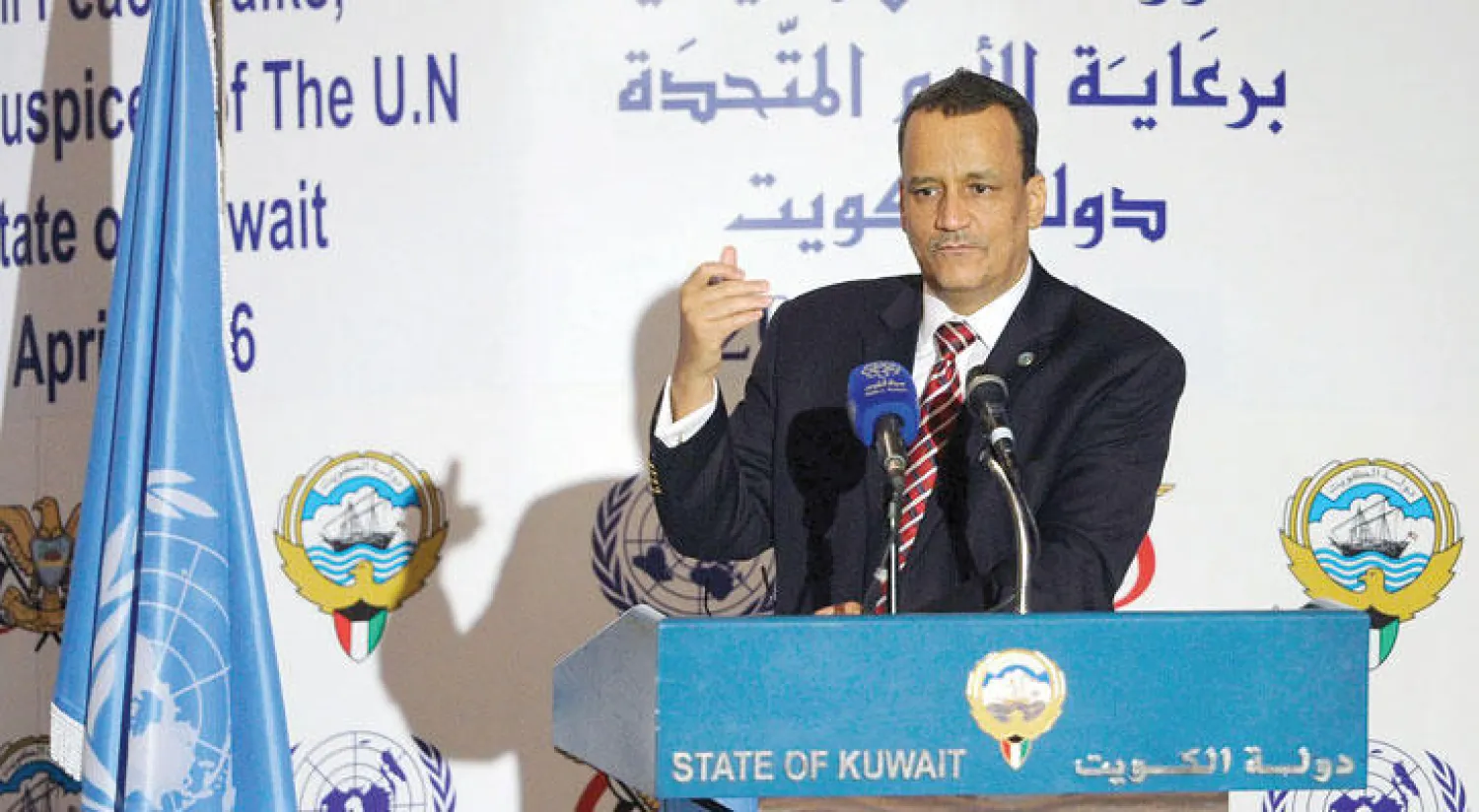 الممثل الأممي إسماعيل ولد الشيخ أحمد خلال مشاركته في مشاورات السلام اليمنية (أ.ف.ب)