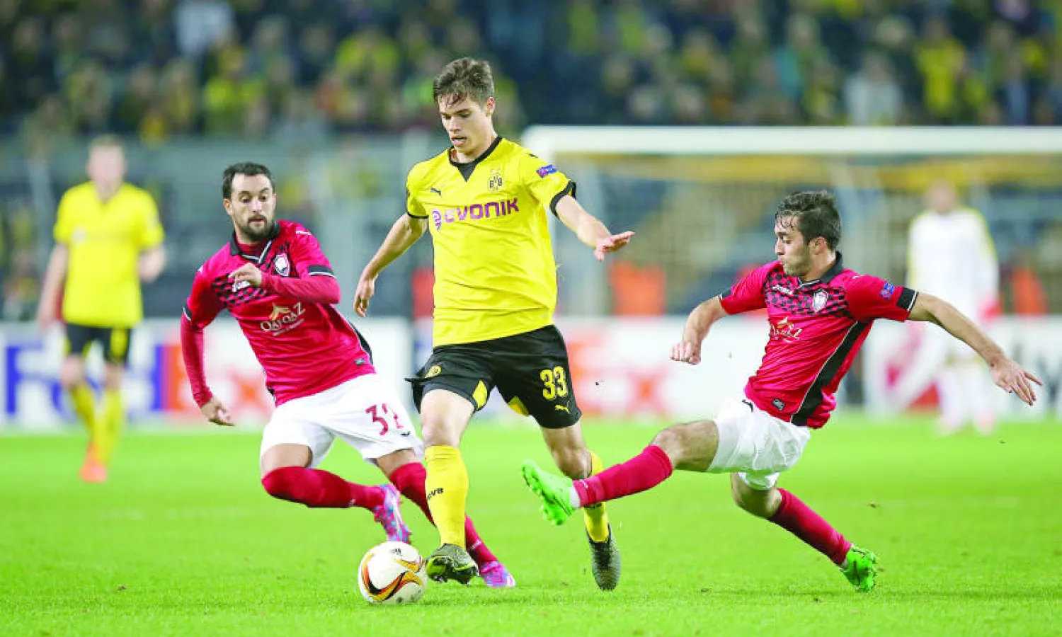 جوليان فيجل لاعب وسط بوروسيا دورتموند («الشرق الأوسط») 