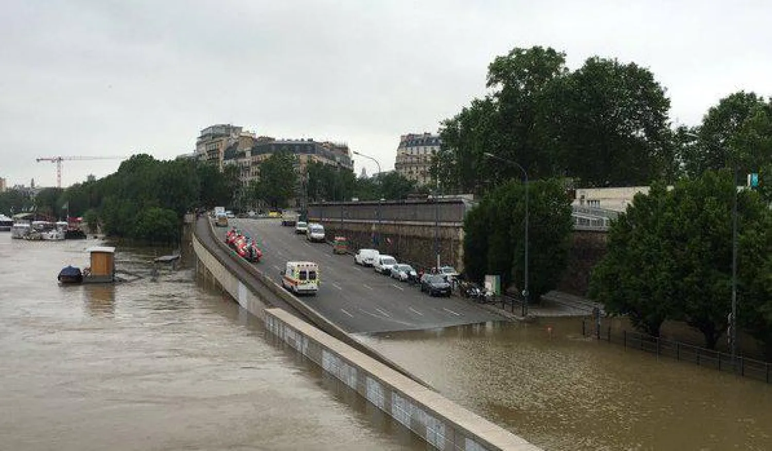 الفيضانات تهدد منطقتين في النورماندي.. ومستوى المياه في نهر السين ينخفض