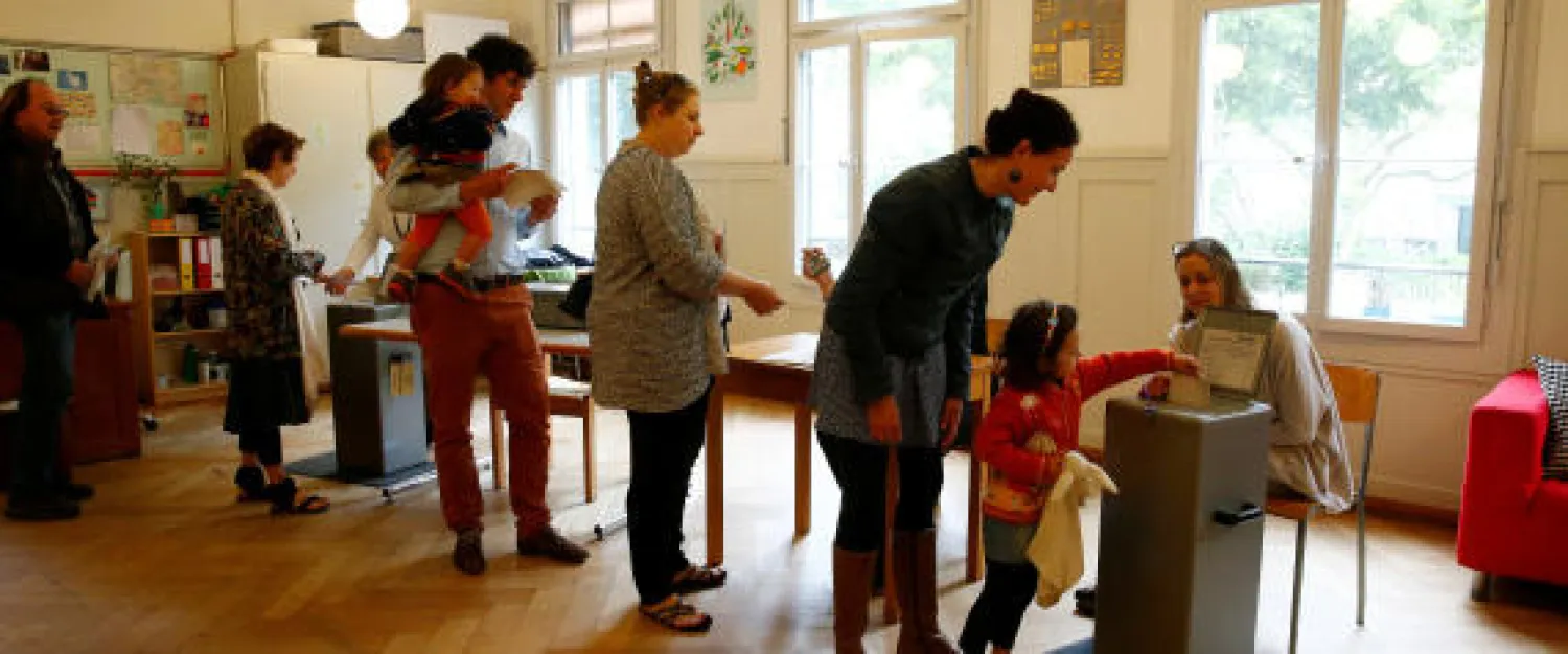 78 % من السويسريين يرفضون إقرار 2500 دولار كدخل شهري ثابت