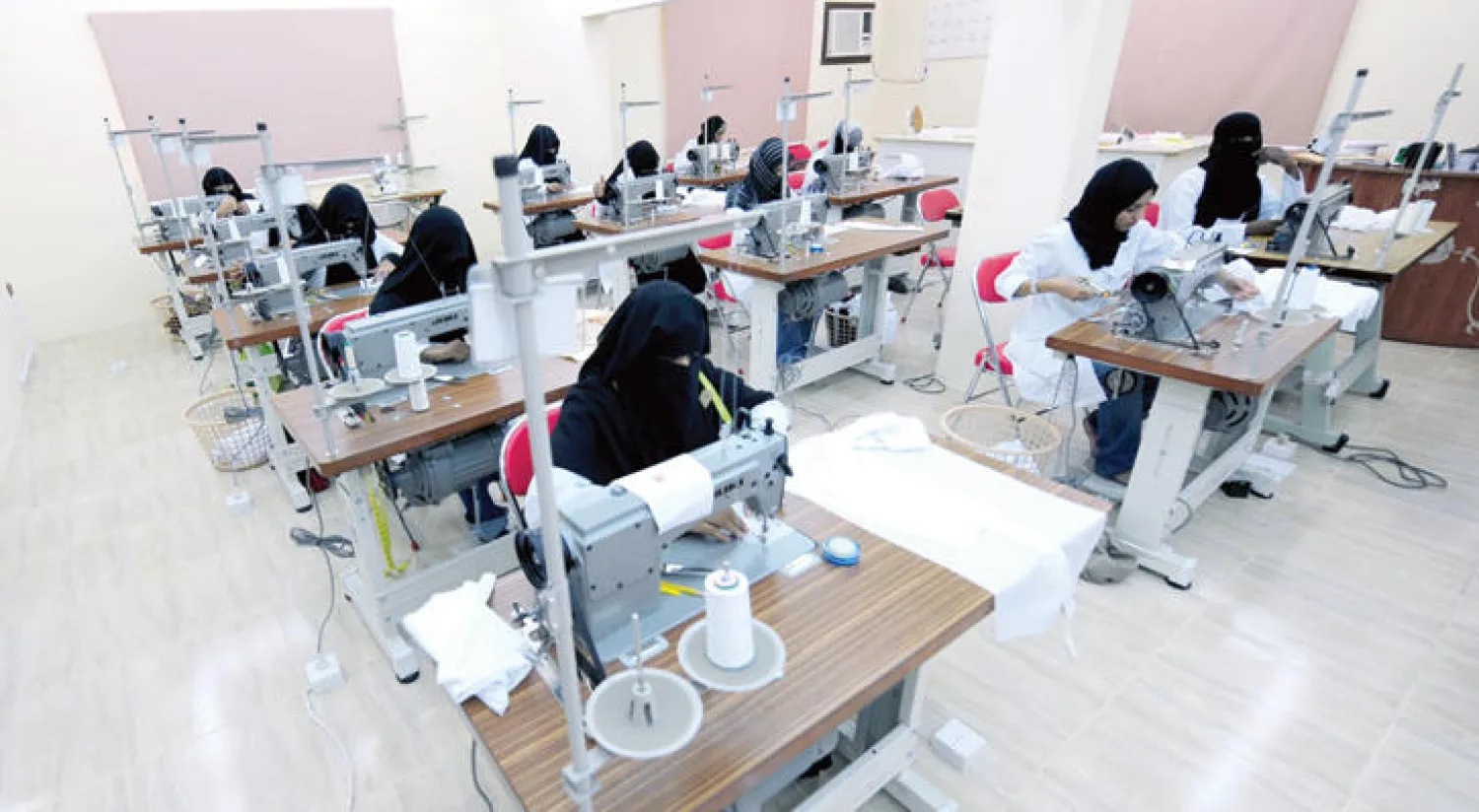 إرادة قوية في السعودية لدعم المرأة وإيجاد الفرص المتنوعة لتمكينها («الشرق الأوسط»)