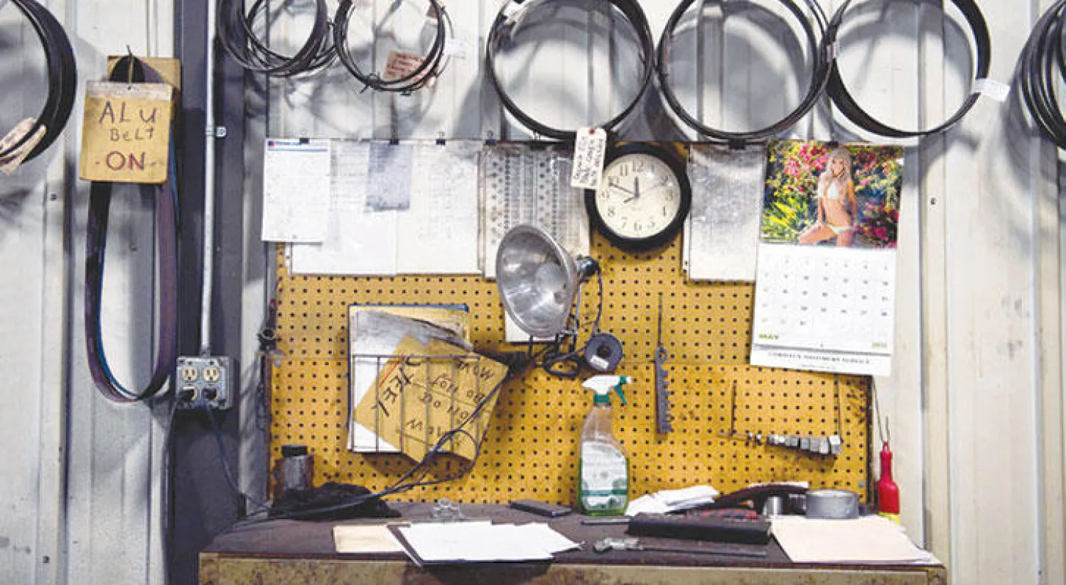 الأدوات المستخدمة من قبل عائلة كايت في متجر لحام في بيلفيل بولاية ويسكونسن