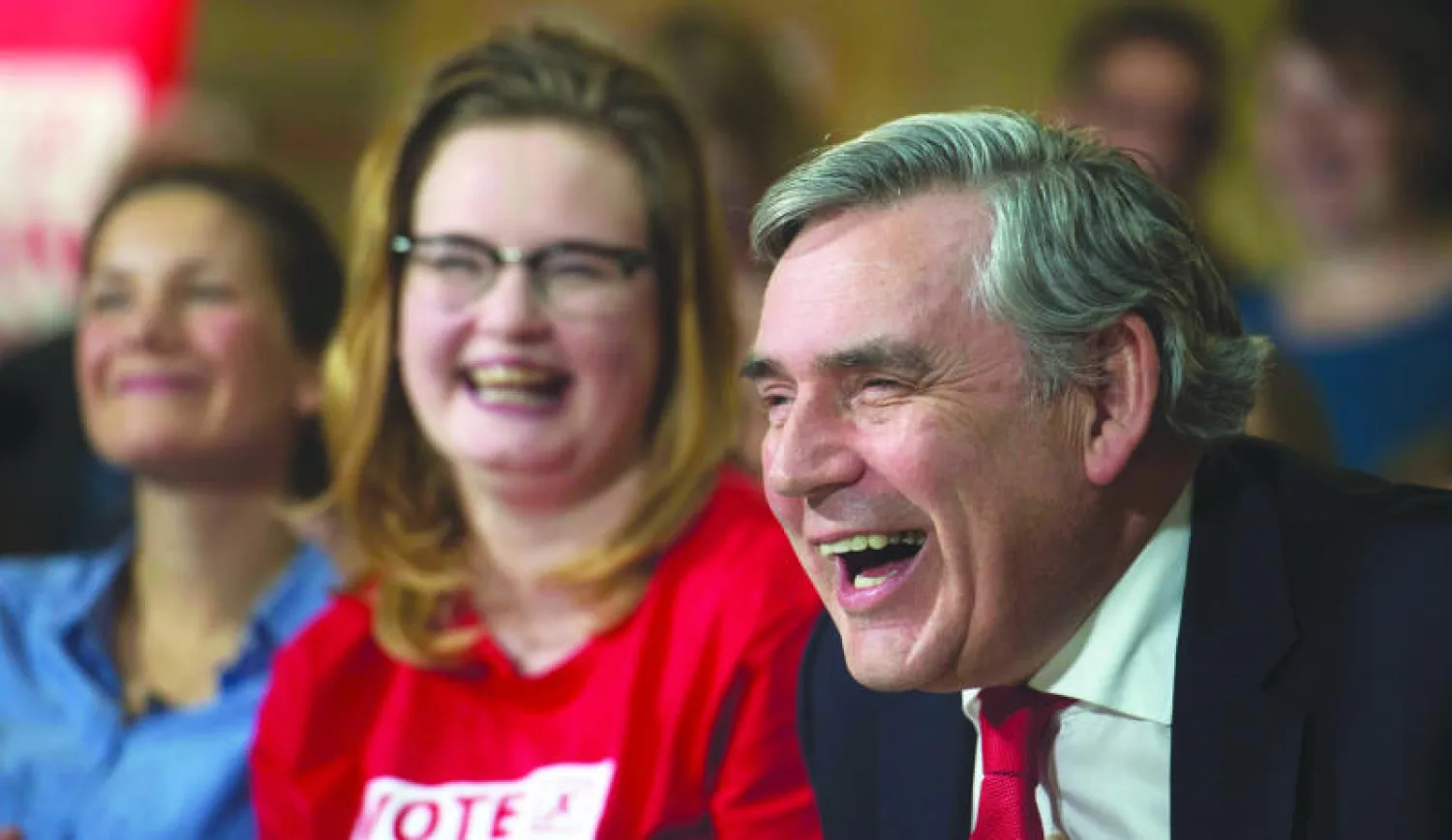 رئيس الوزراء الأسبق غوردن براون يشارك في فعالية نظمتها حملة البقاء في الاتحاد الأوروبي أمس في ليستر (إ.ب.أ)