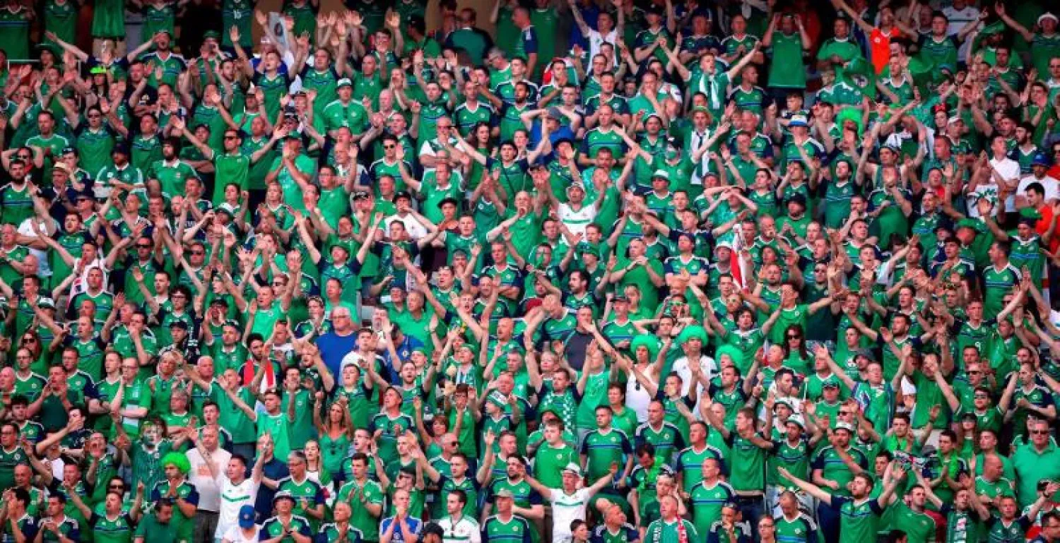 وفاة أحد مشجعي آيرلندا الشمالية عقب سقوطه على رأسه في نيس