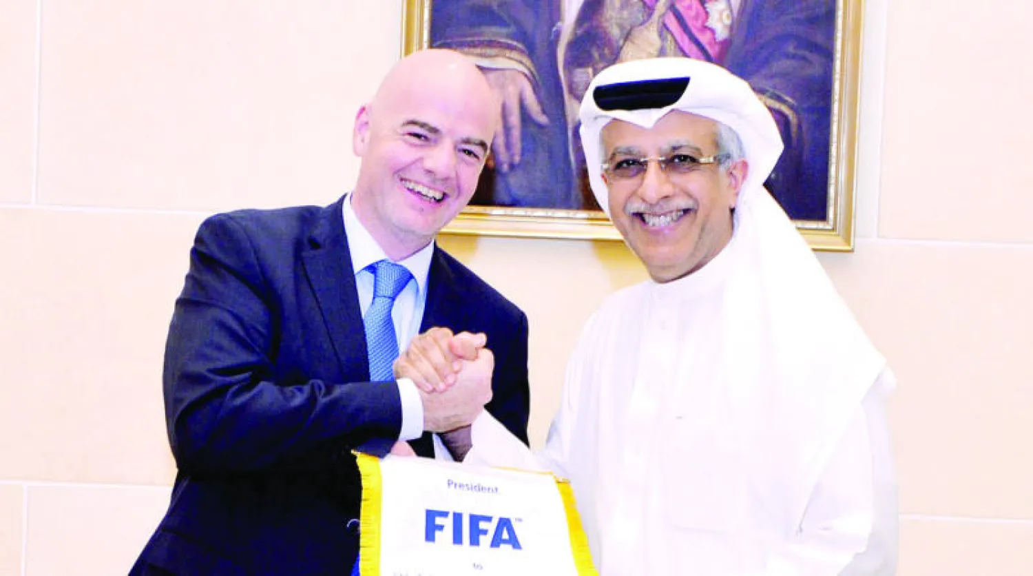 سلمان وإنفانتينو يبحثان سبل إصلاح «فيفا»