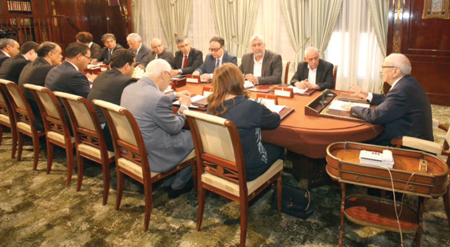 من اجتماعات سابقة للحكومة التونسية برئاسة الباجي قايد السبسي (أ.ف.ب)