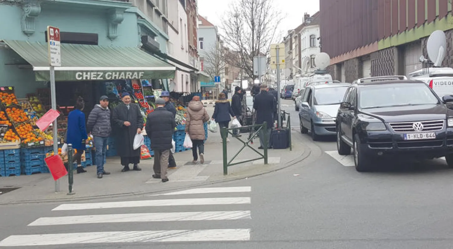 الحي التجاري في مولنبيك حيث الغالبية من السكان المسلمين («الشرق الأوسط»)