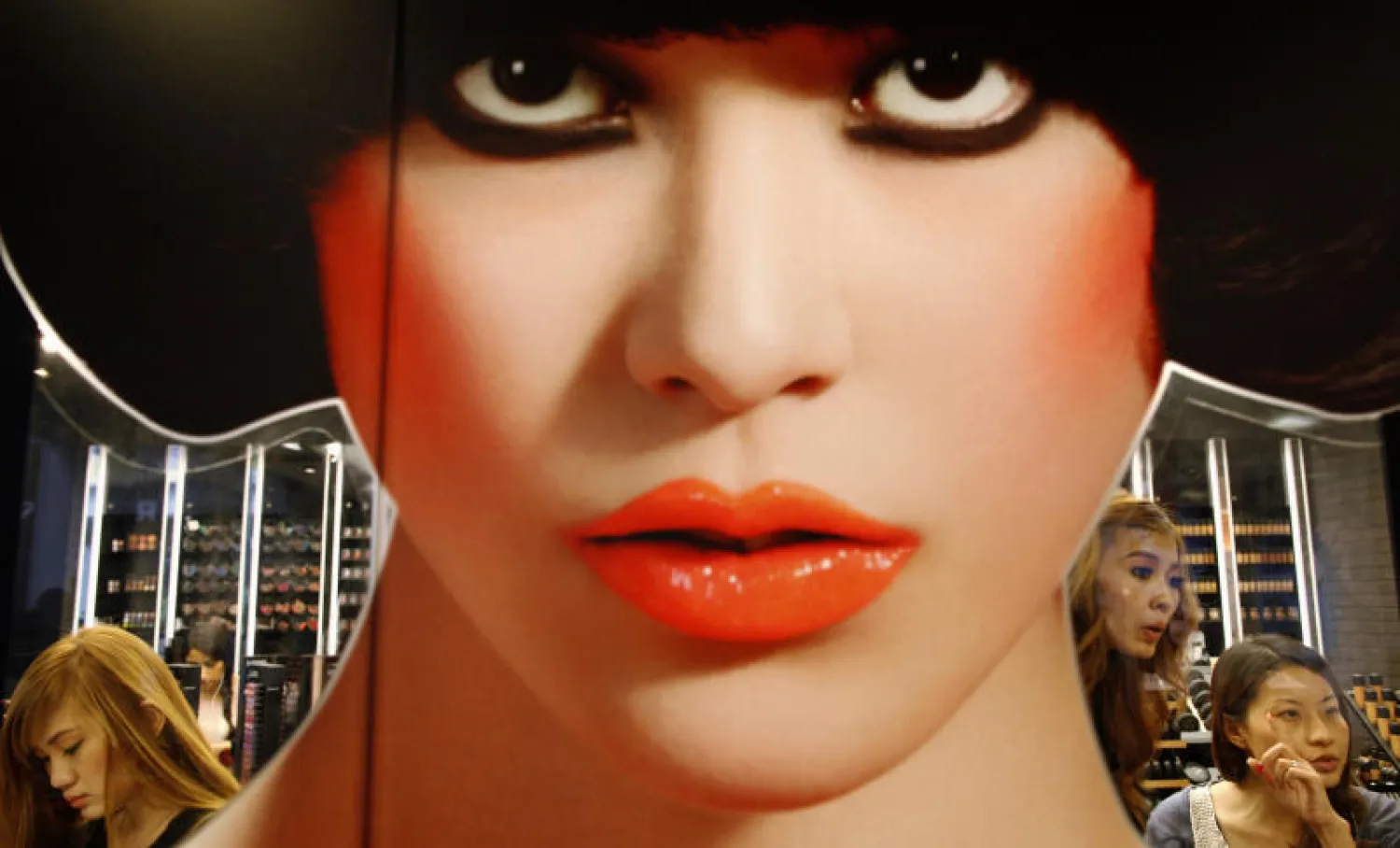 معمل بريطاني يضع حدًا لاستخدام الحيوانات في تجارب مستحضرات التجميل