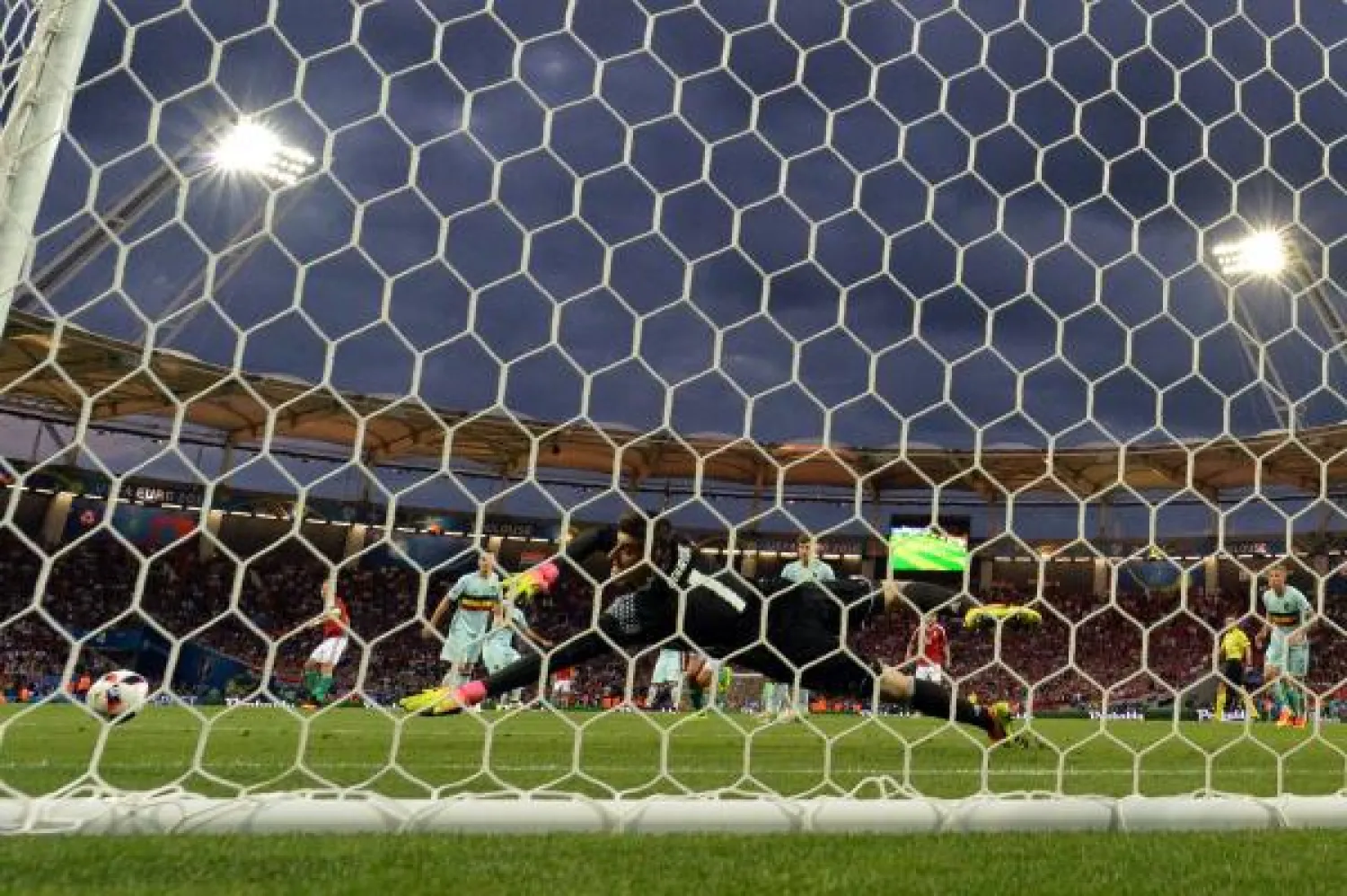 بلجيكا تكستح المجر برباعية نظيفة وتصعد إلى دور الثمانية