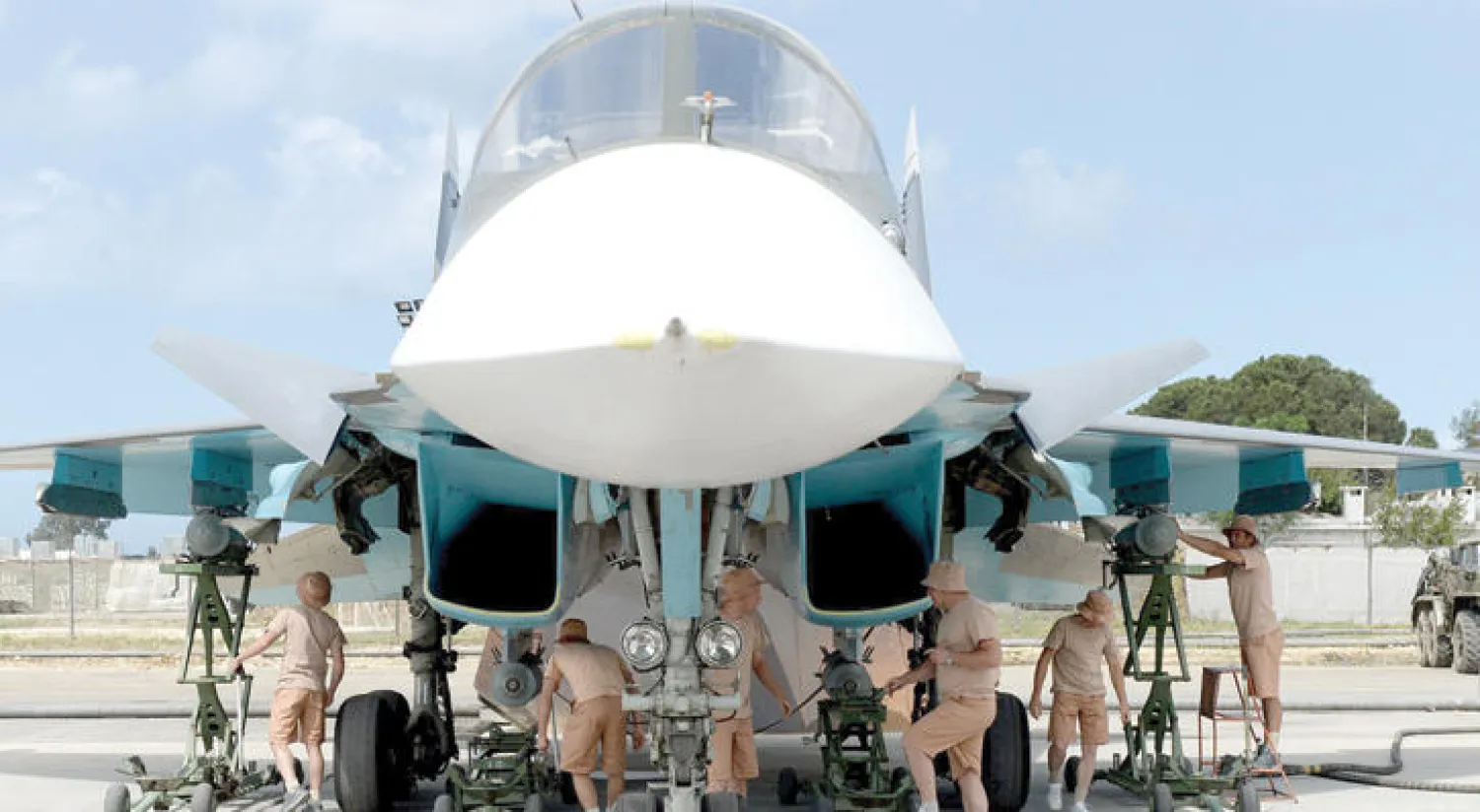 جنود روسيون يستعدون لغارة جوية في سوريا (أ.ف.ب)