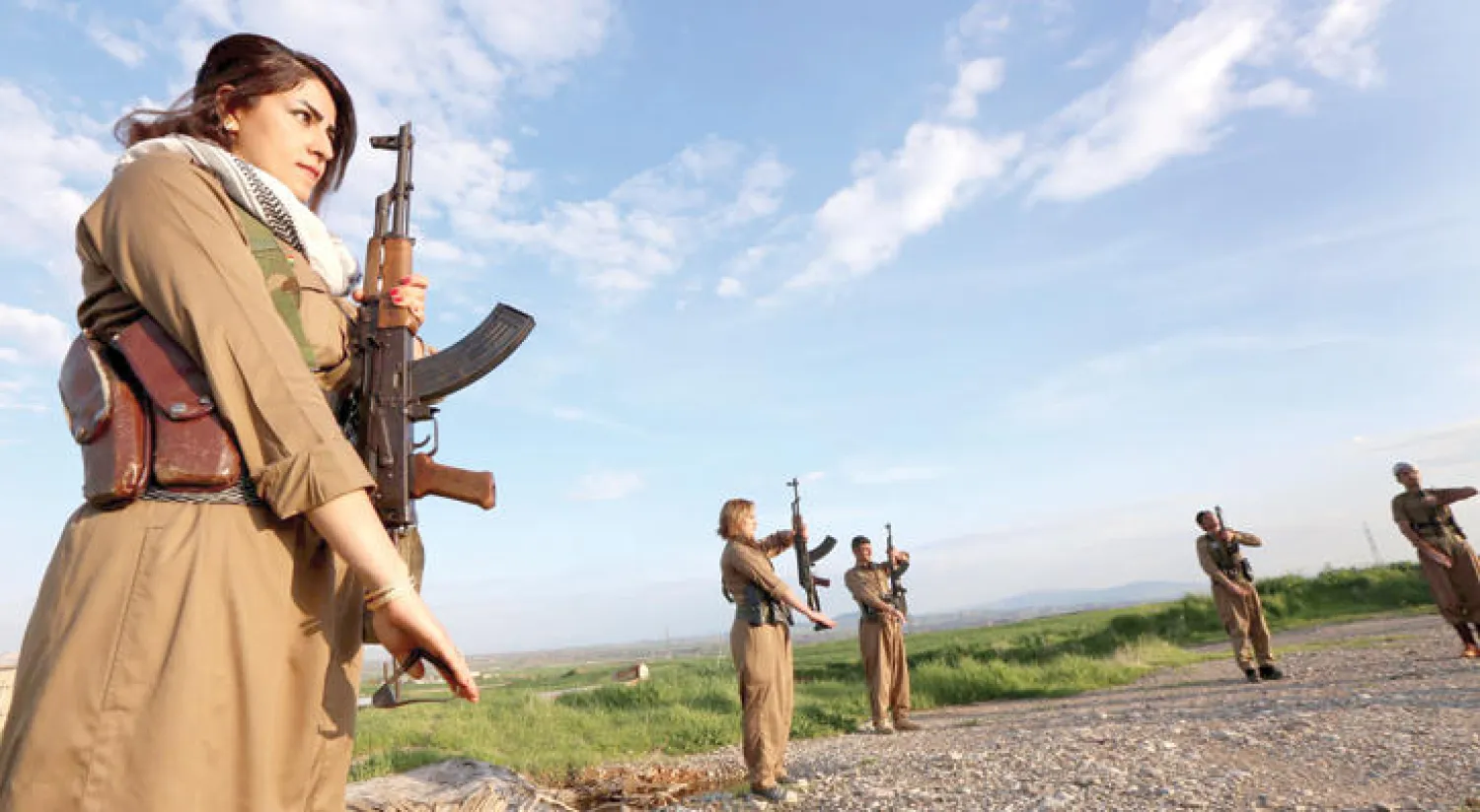 إيران تتهيأ للتدخل في كردستان.. وتهدد بسياسة «تدميرية»