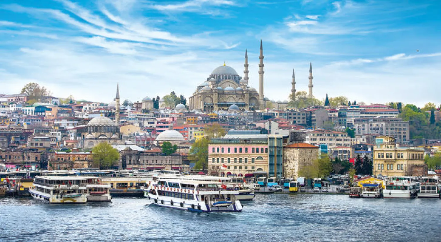 جامع السلطان أحمد أو المسجد الأزرق، تاج العمارة العثمانية، يتصدر المشهد السياحي في إسطنبول