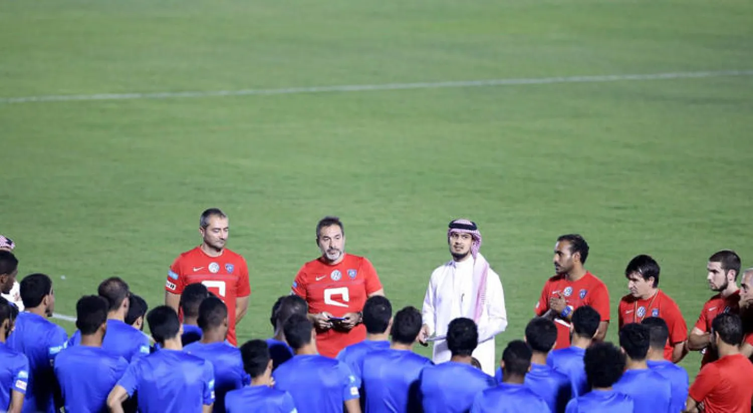 جانل من تدريبات سابقة للهلال ( الشرق الاوسط )