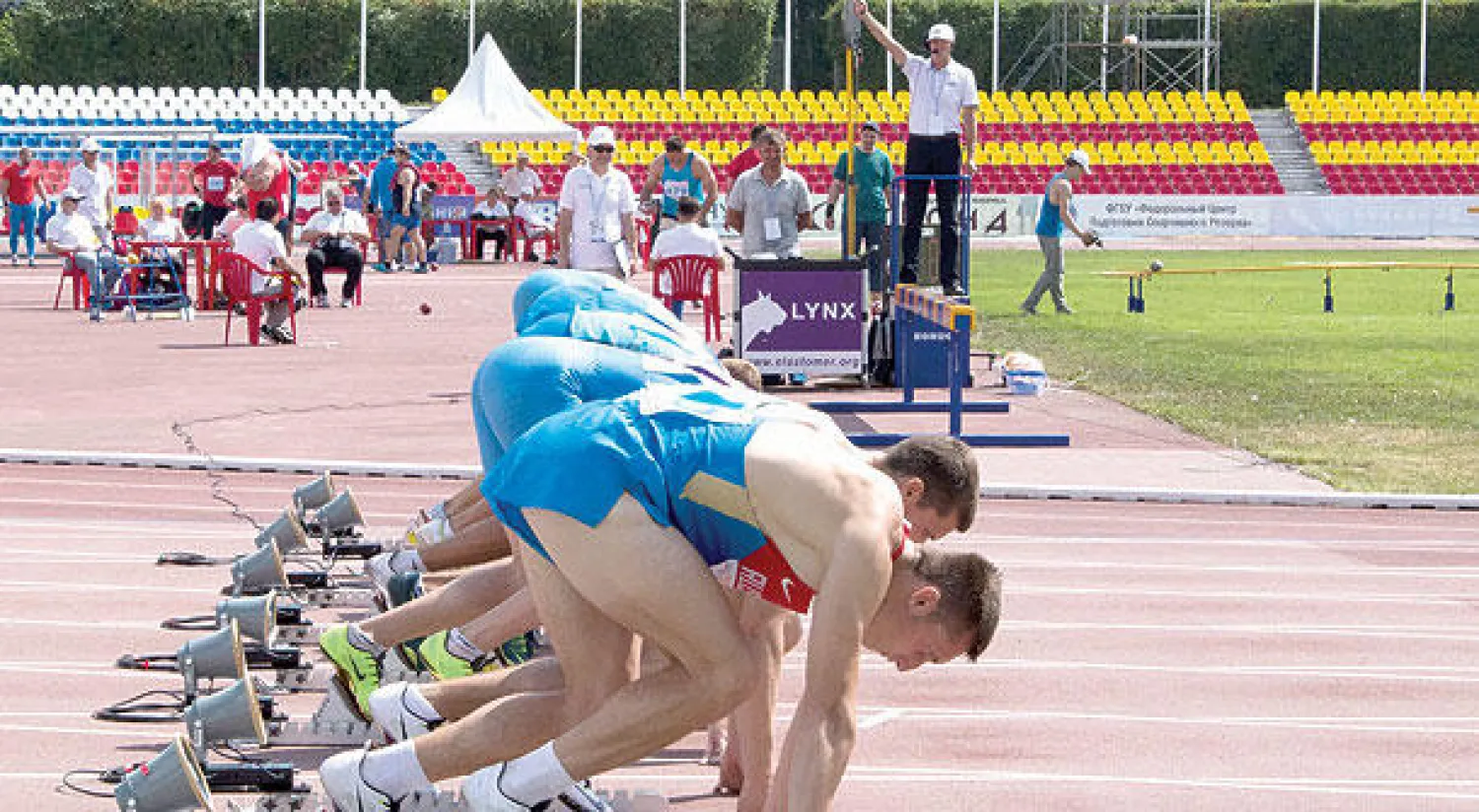 عداؤو روسيا مهددون بالغياب عن أولمبياد ريو بسبب المنشطات (أ.ب)