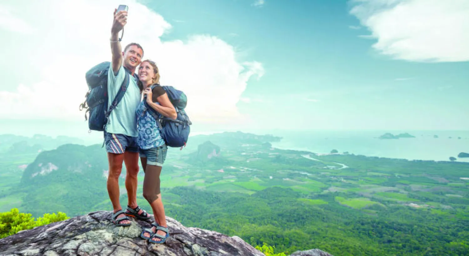 «التهاب مرفق السيلفي».. آخر أمراض التكنولوجيا الحديثة