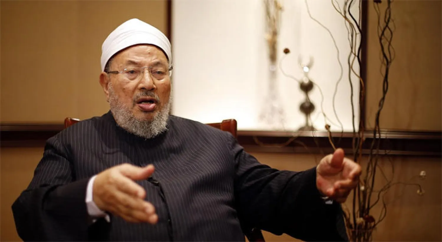 القرضاوي يبقي الباب مواربًا أمام فتاواه «الانتحارية»