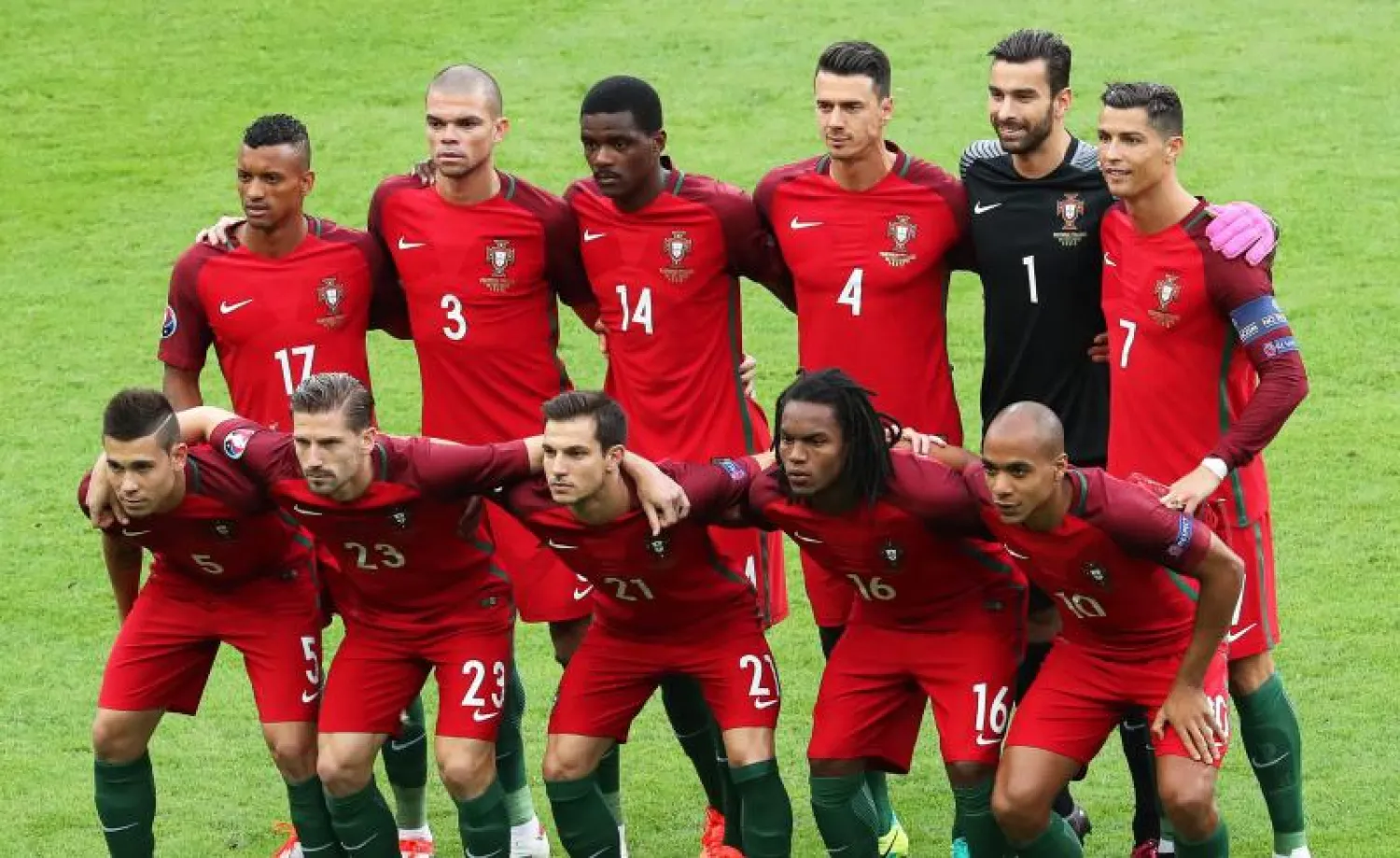 300 ألف دولار مكأفآة لكل لاعب برتغالي حال الفوز بكأس أوروبا