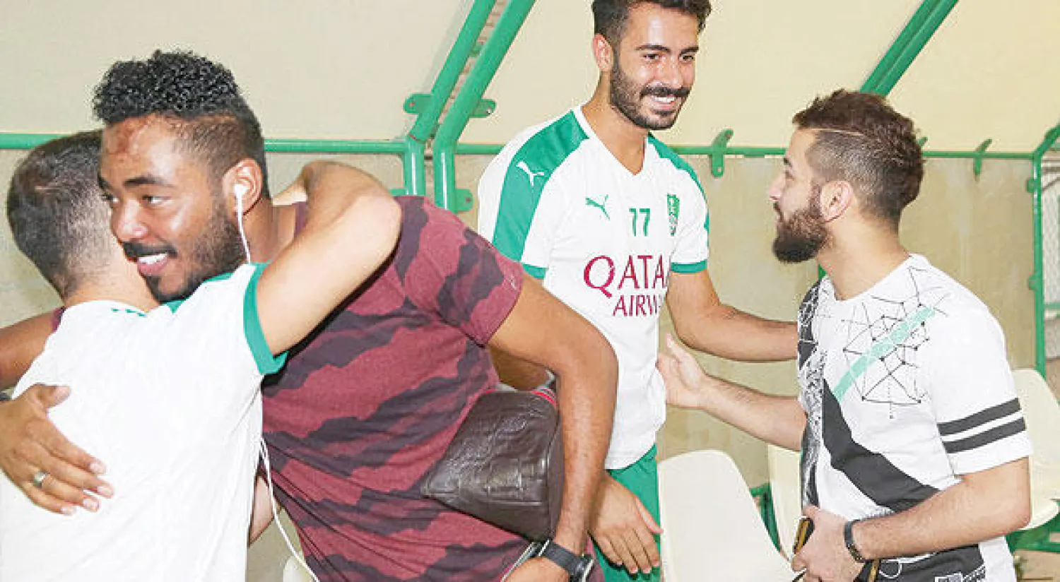 عدد من لاعبي الأهلي أمس (المركز الإعلامي)