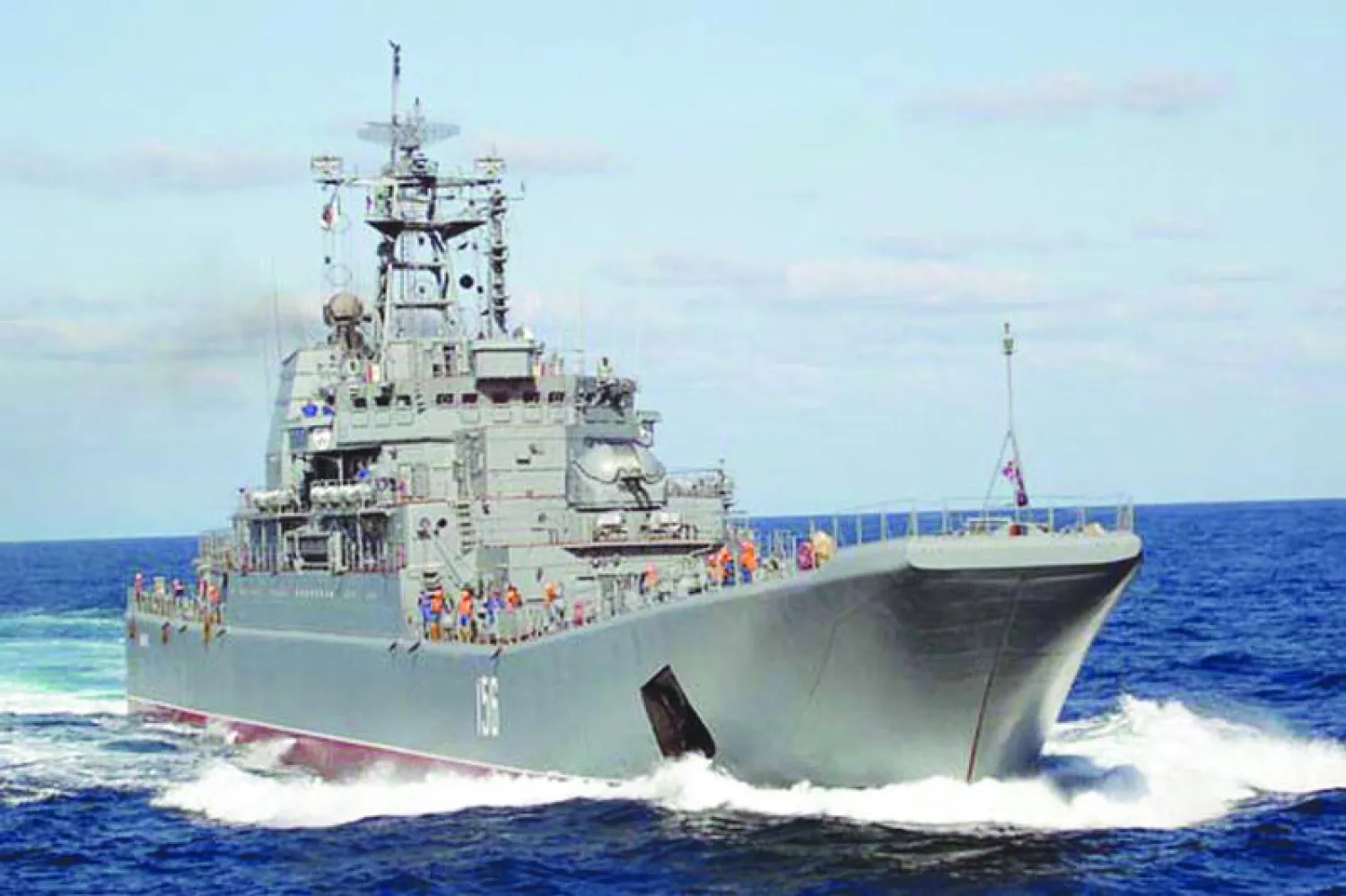 روسيا تكثف نشاط سفنها المحملة بالعتاد إلى ميناء طرطوس في سوريا