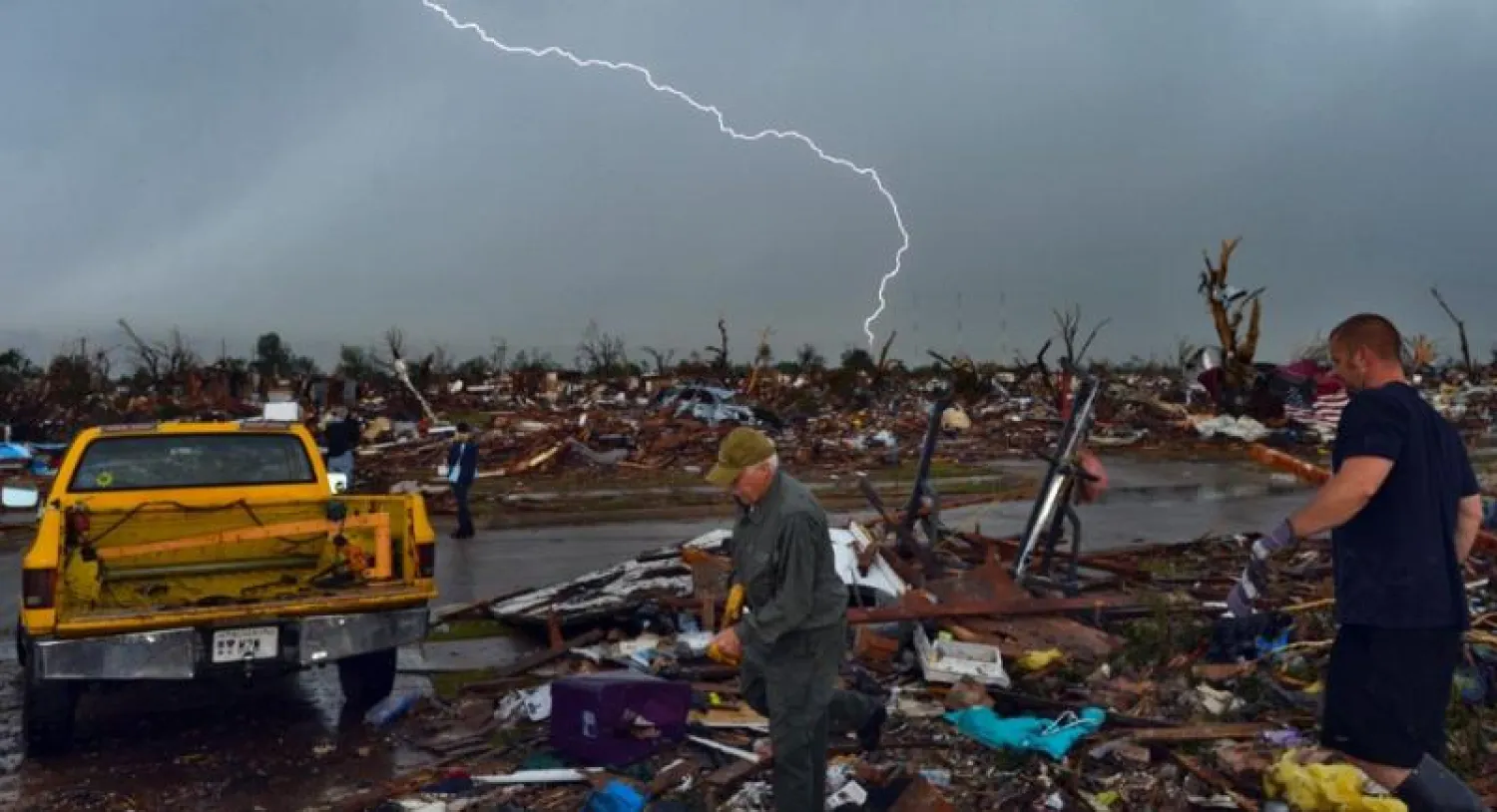 3 نصائح تحميك من مخاطر العاصفة الرعدية