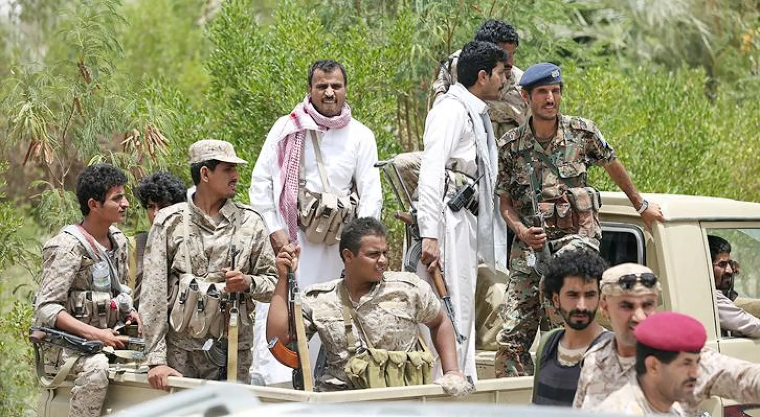 الجيش اليمني والمقاومة يسيطران على جبل القرن في مديرية نهم