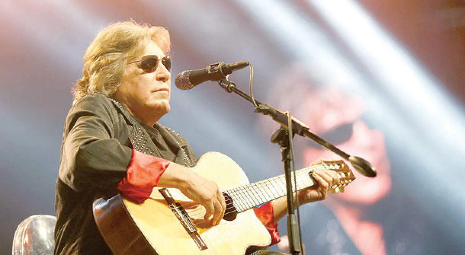 المغني العالمي فلتشيانو على مسرح بييل يحيي مهرجانات «اعياد بيروت» («الشرق الأوسط»)