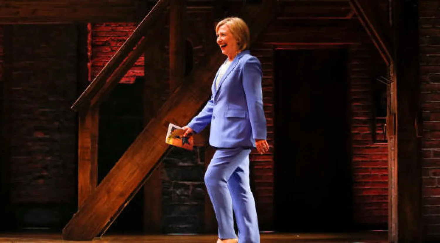 كلينتون تتقّدم على ترامب بـ13 نقطة مئوية