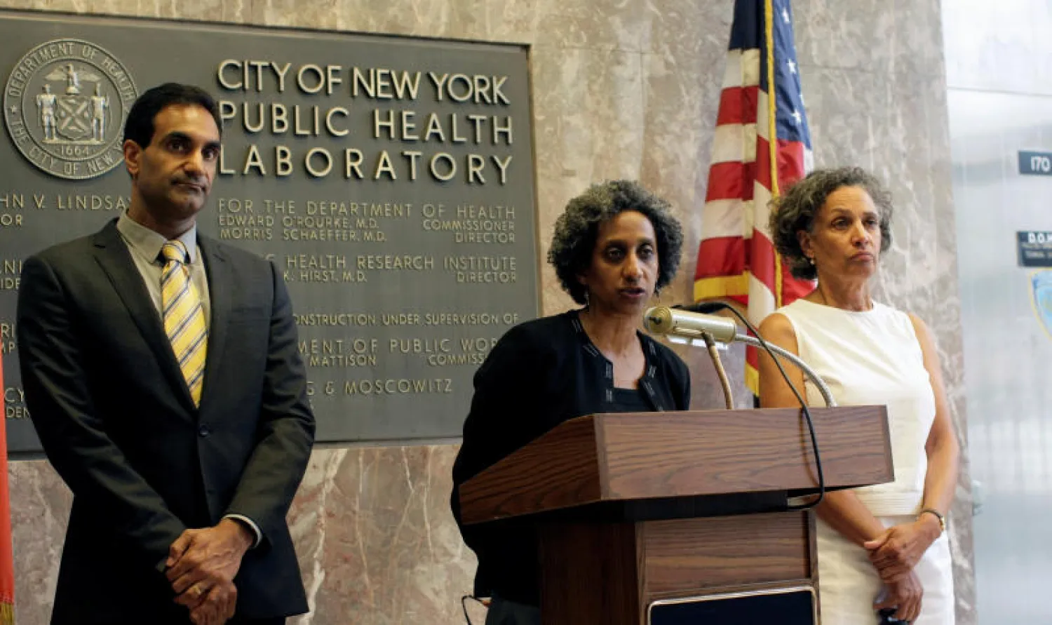 نائبة عمدة نيويورك للخدمات الصحية والإنسانية هيرمينيا بالاسيو تتحدث في مؤتمر صحافي