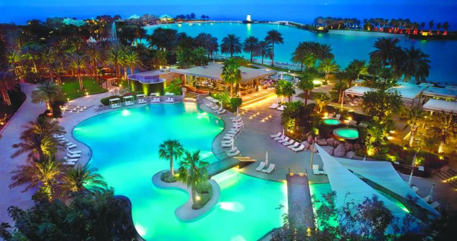 مرح الصيف في «الريتز ـ كارلتون البحرين»