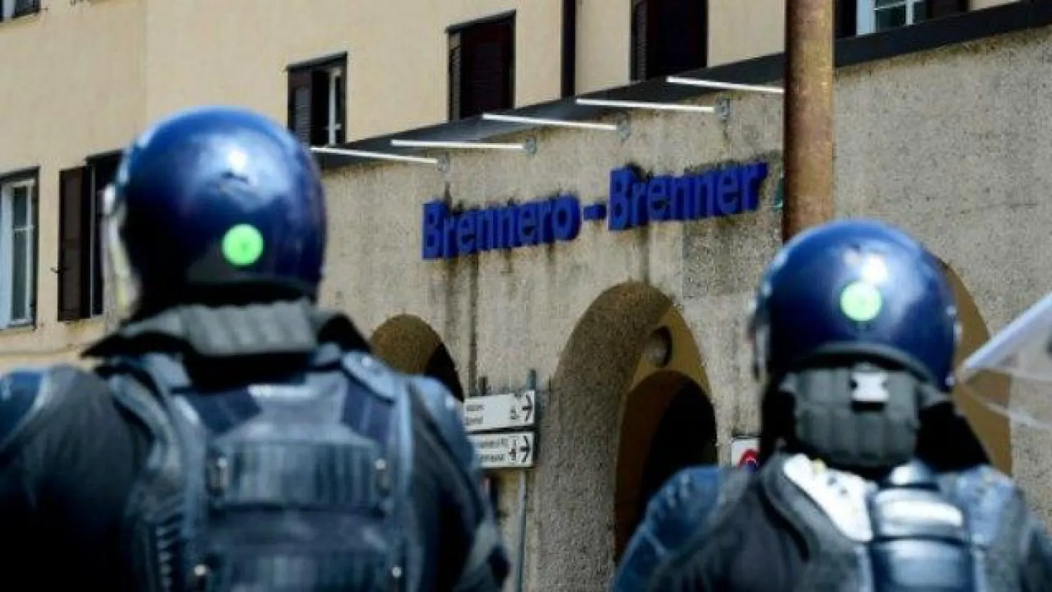 إيطاليا: القبض على سوري كان يعتزم العودة لبلاده للانضمام لجبهة النصرة