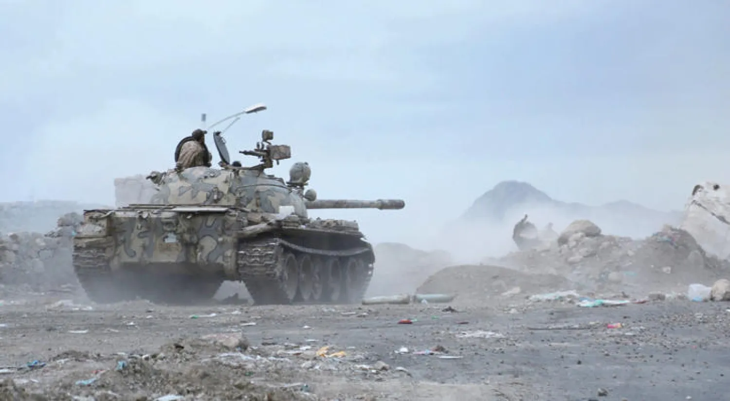 قوات تابعة للشرعية اليمنية على جبهة تعز (غيتي)