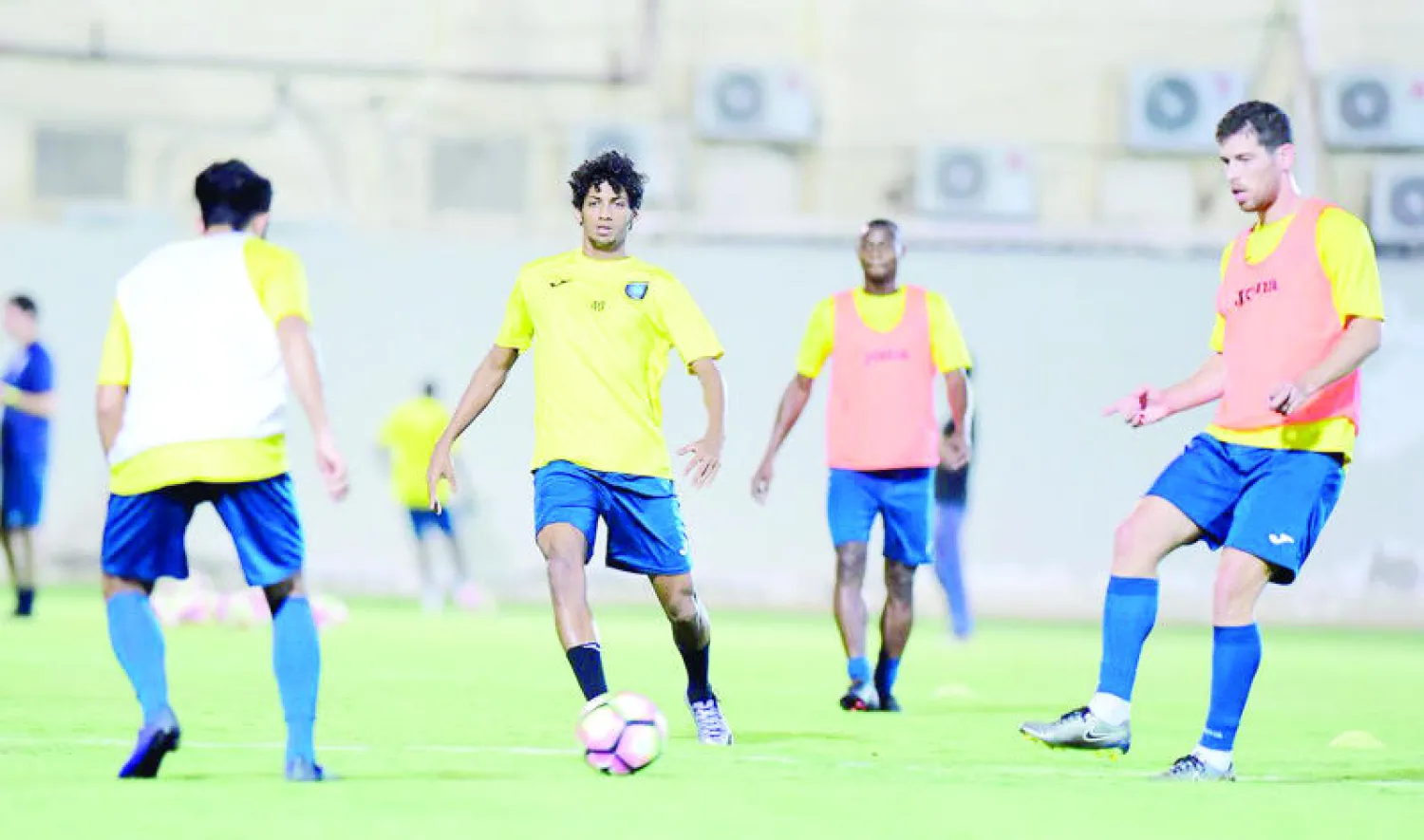 من تدريبات التعاون الأخيرة (المركز الإعلامي بنادي التعاون)