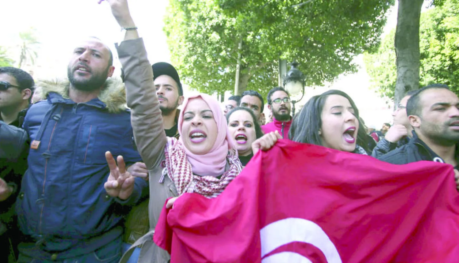 مظاهرة نظمها الخريجون العاطلون عن العمل لمطالبة الحكومة بتوفير فرص عمل لهم في العاصمة