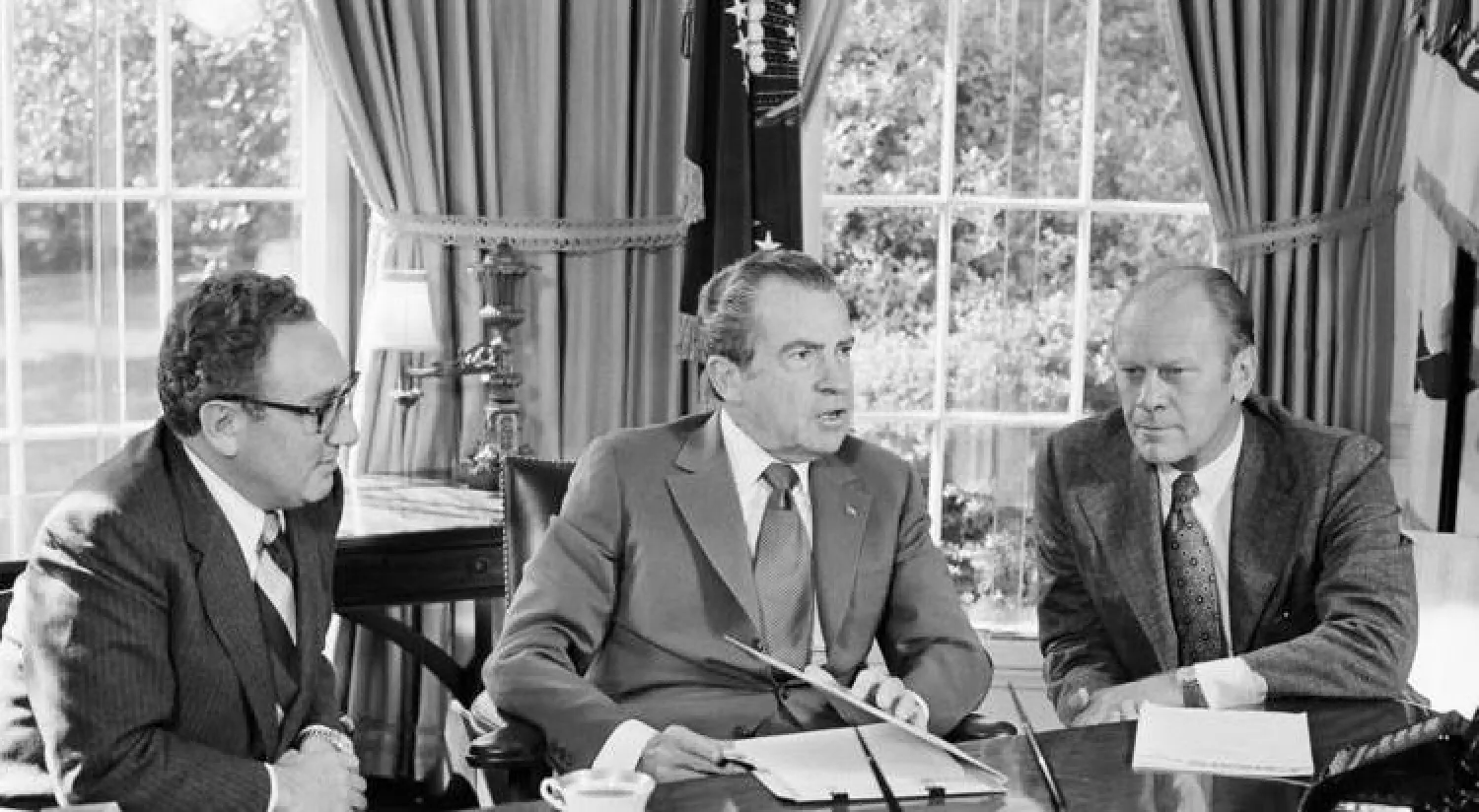 الـ«سي آي إيه» ترفع السرية عن مذكرات الرئيسين السابقين نيكسون وفورد