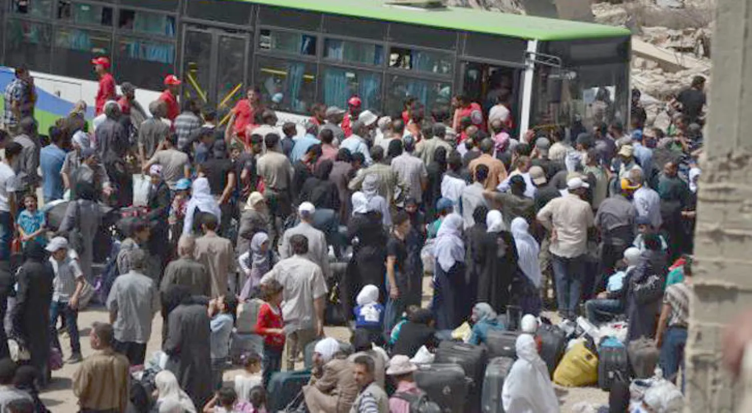 بدء إجلاء السكان من «داريا» السورية المحاصرة وسط قلق أممي