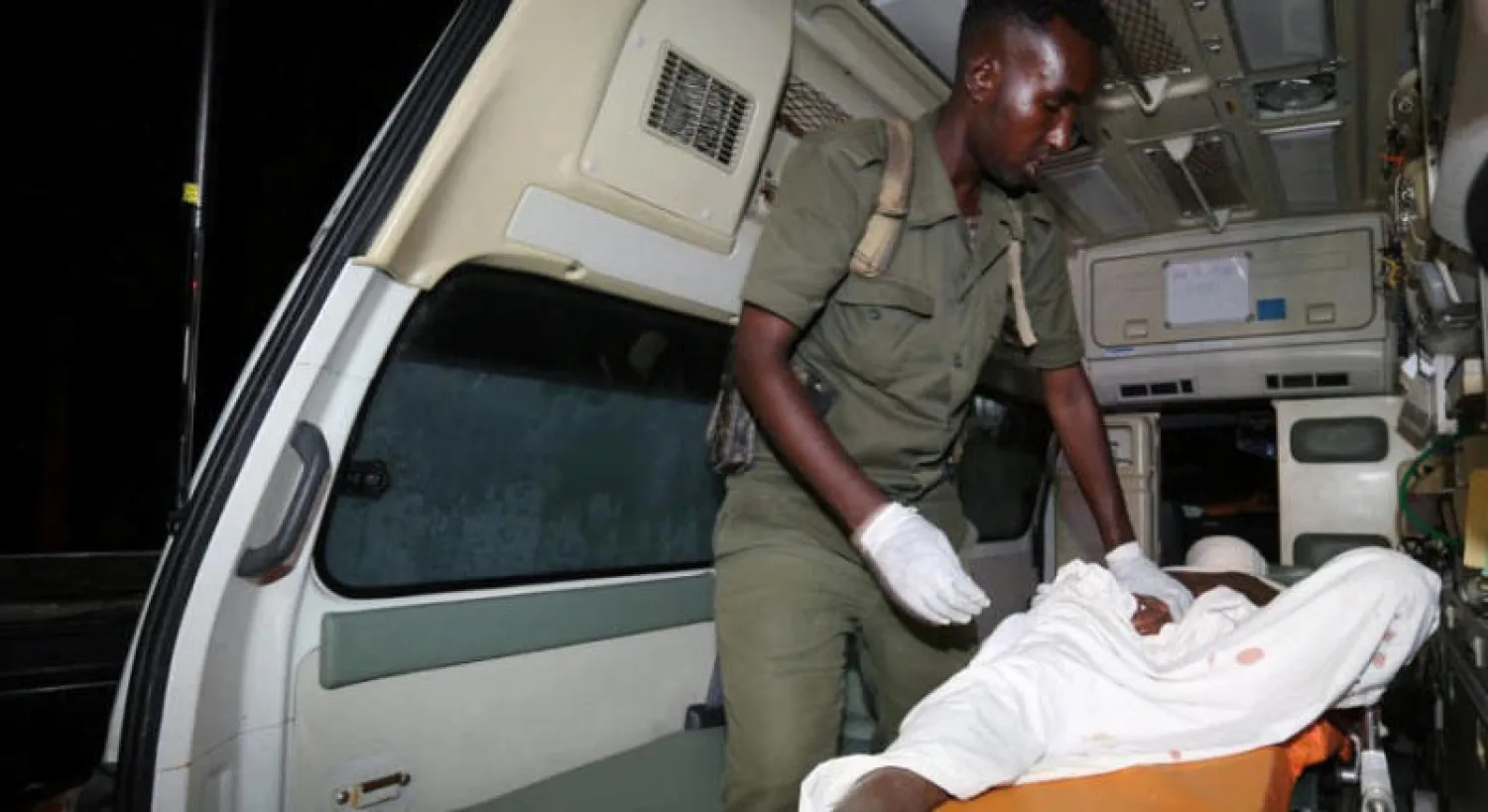 مقتل 10 أشخاص في هجوم على مطعم بالصومال